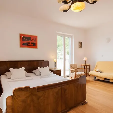 Apartment Franka Loza *