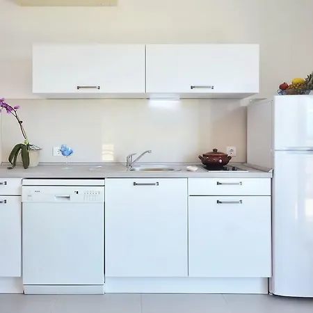 Franka Loza Apartment Bol